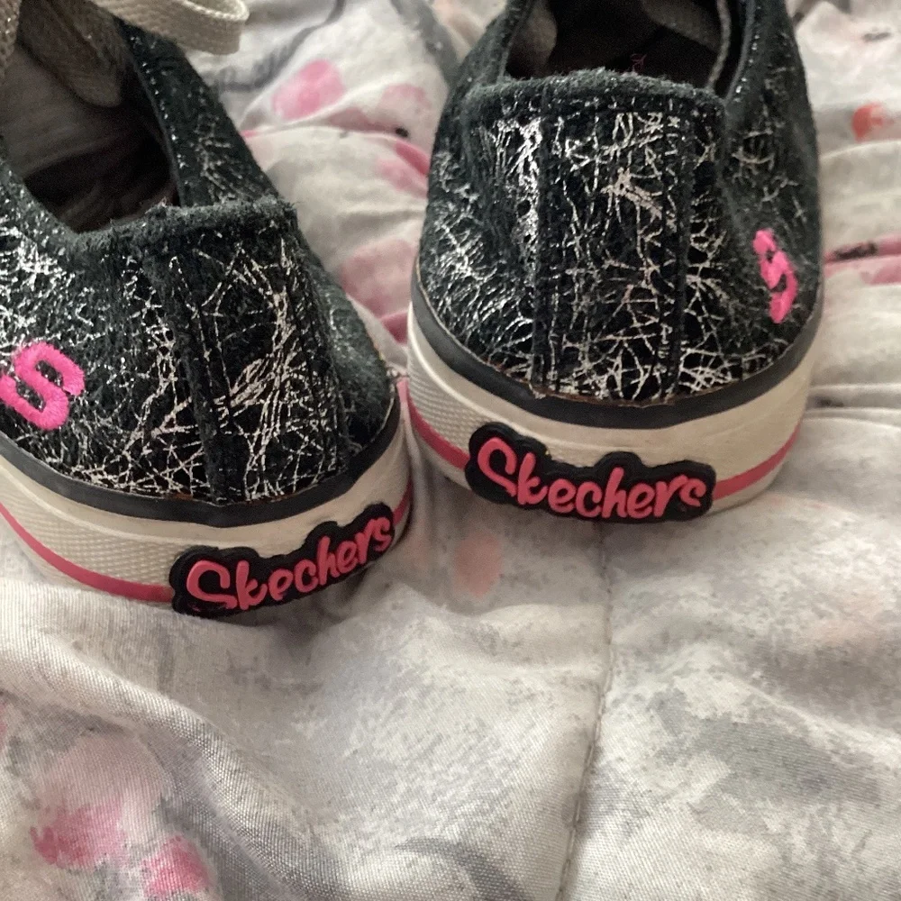 Girl’s Skechers Twinkle Toes Sneakers Size 2.5 Peace Sign Black White Pink READ